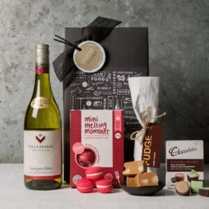 Sauvignon Blanc gift hamper from Gourmet Basket