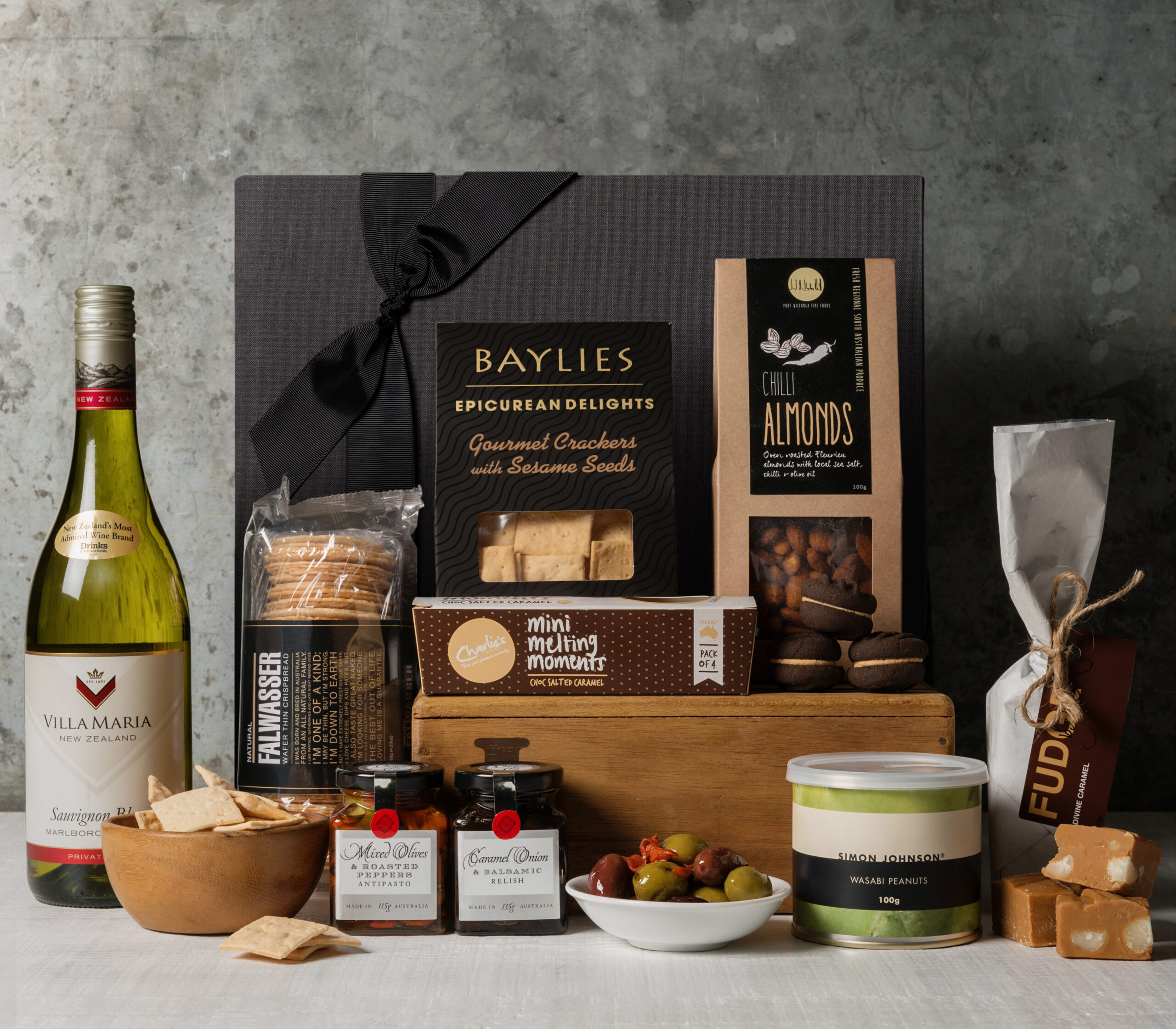 White Wine and Nibbles Hamper - Charityhampers.com.au - GB